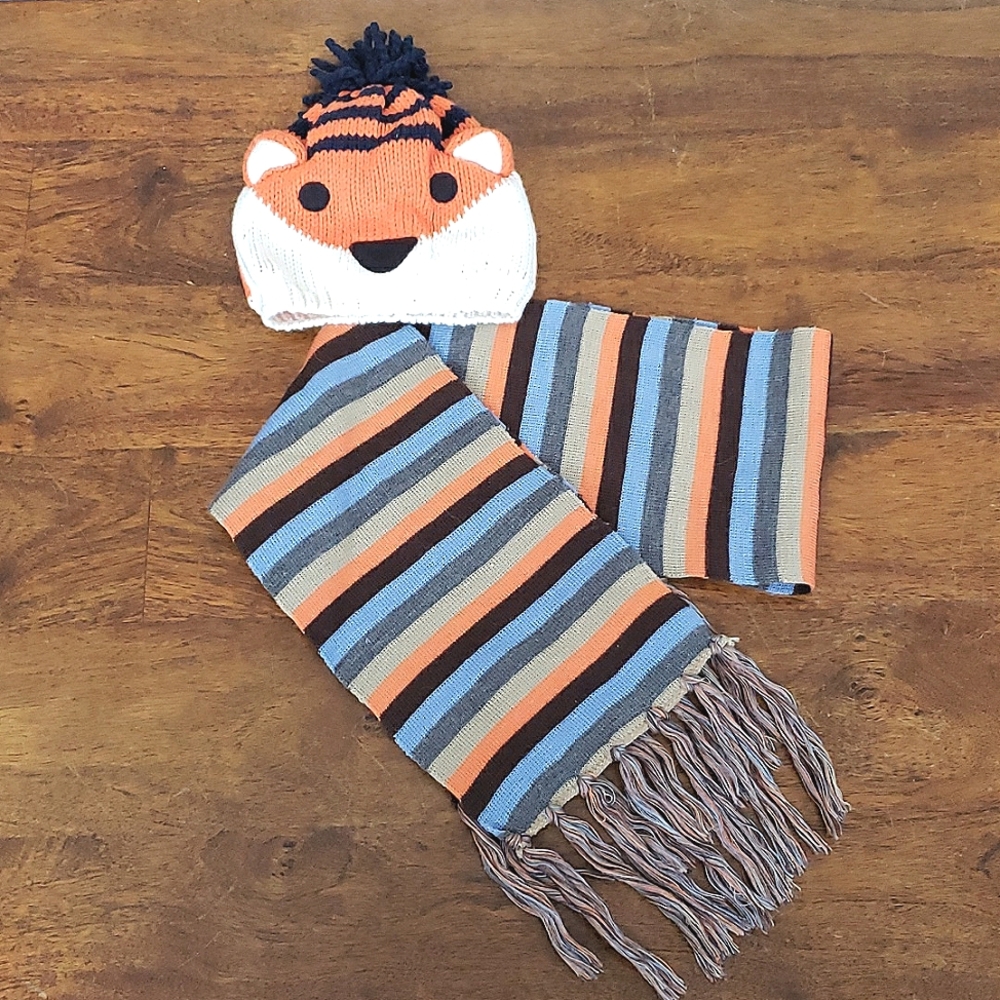 Gymboree Tiger winter hat and scarf set
